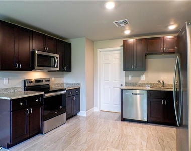 1787 Maryland Avenue - Photo Thumbnail 2