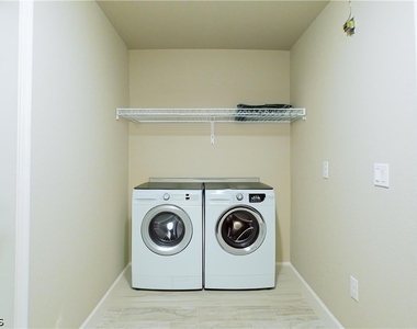1787 Maryland Avenue - Photo Thumbnail 14