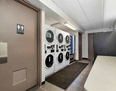375 Endicott N - Photo Thumbnail 8