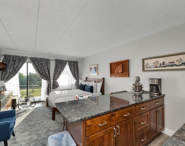 375 Endicott N - Photo Thumbnail 5