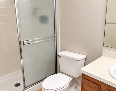 4591 Bay Beach Lane - Photo Thumbnail 6
