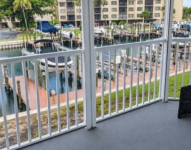 4591 Bay Beach Lane - Photo Thumbnail 11