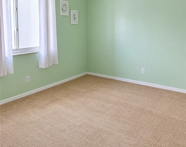 4591 Bay Beach Lane - Photo Thumbnail 5