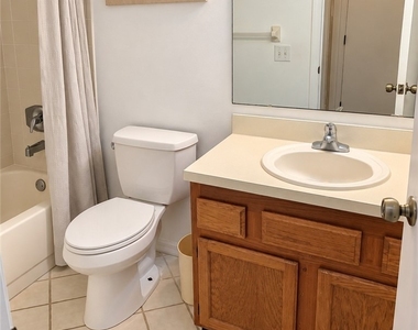 4591 Bay Beach Lane - Photo Thumbnail 10