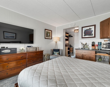 375 Endicott N. - Photo Thumbnail 6