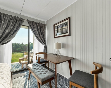 375 Endicott N. - Photo Thumbnail 4