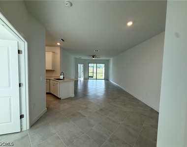 18822 Copperhead Court N - Photo Thumbnail 4