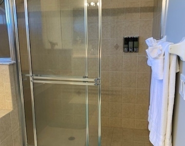 420 Ne 15th Terrace - Photo Thumbnail 22