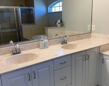 420 Ne 15th Terrace - Photo Thumbnail 21
