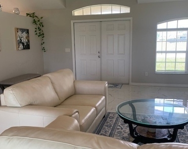420 Ne 15th Terrace - Photo Thumbnail 13