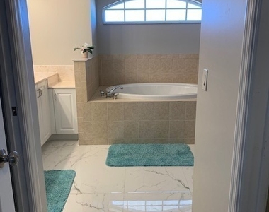 420 Ne 15th Terrace - Photo Thumbnail 20