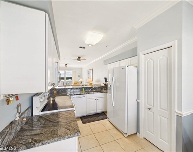 10381 Butterfly Palm Drive - Photo Thumbnail 7