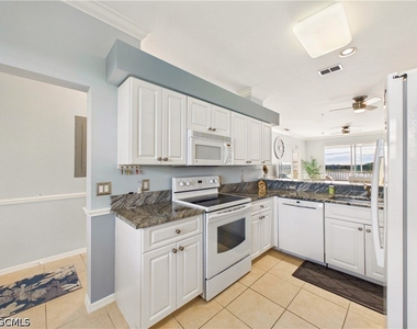 10381 Butterfly Palm Drive - Photo Thumbnail 8