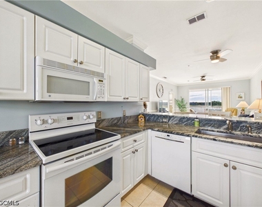 10381 Butterfly Palm Drive - Photo Thumbnail 9