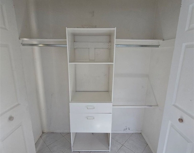 1609 Sw 51st Street - Photo Thumbnail 11