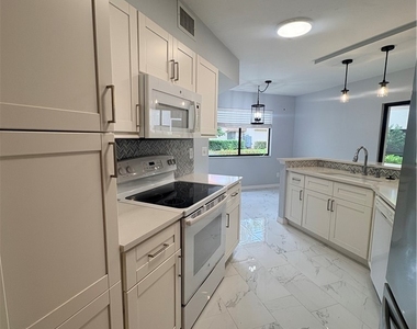 47 Bennington Drive - Photo Thumbnail 2