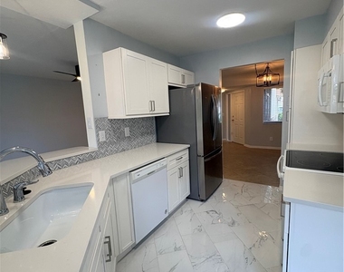 47 Bennington Drive - Photo Thumbnail 5