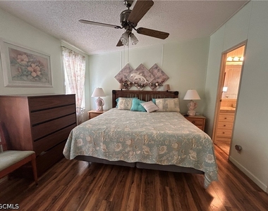 571 Sunrise Lane - Photo Thumbnail 15