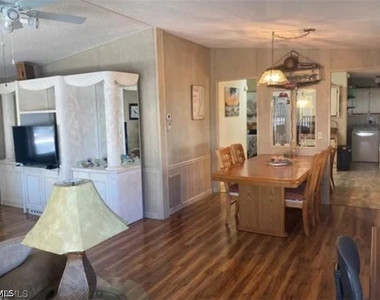 571 Sunrise Lane - Photo Thumbnail 8