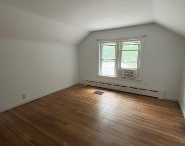 153 Highland - Photo Thumbnail 10