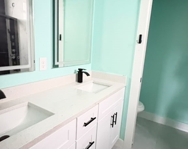 4306 Nw 32nd Lane - Photo Thumbnail 13