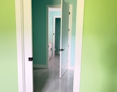4306 Nw 32nd Lane - Photo Thumbnail 5