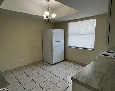 623 Sw 3rd Street - Photo Thumbnail 3