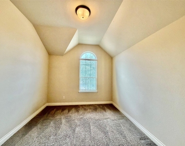 4103 Pebble Heights Lane - Photo Thumbnail 24