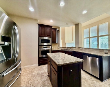 4103 Pebble Heights Lane - Photo Thumbnail 13
