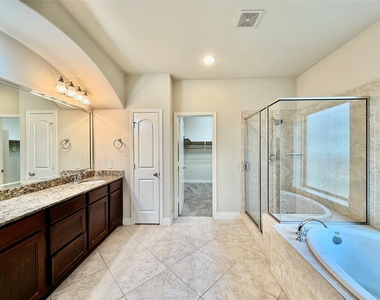 4103 Pebble Heights Lane - Photo Thumbnail 16