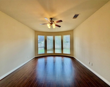 4103 Pebble Heights Lane - Photo Thumbnail 15