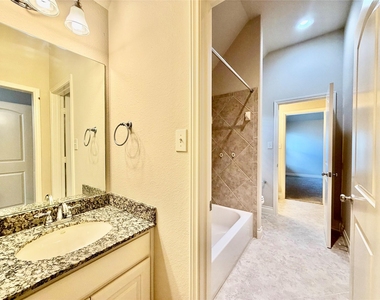 4103 Pebble Heights Lane - Photo Thumbnail 25