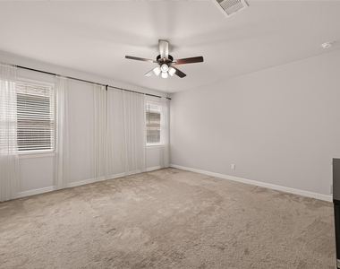 8522 Belfast Manor Ln - Photo Thumbnail 40