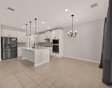 8522 Belfast Manor Ln - Photo Thumbnail 10