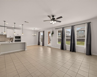 8522 Belfast Manor Ln - Photo Thumbnail 14
