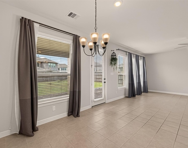 8522 Belfast Manor Ln - Photo Thumbnail 9