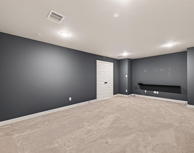 8522 Belfast Manor Ln - Photo Thumbnail 24
