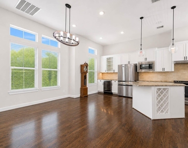 4007 Beacon Fisher Drive - Photo Thumbnail 11