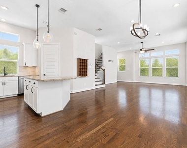 4007 Beacon Fisher Drive - Photo Thumbnail 12