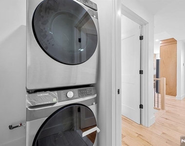 849 Pleasantview - Photo Thumbnail 10