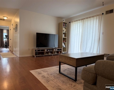 321 Ringwood - Photo Thumbnail 2