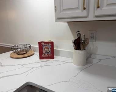 321 Ringwood - Photo Thumbnail 9