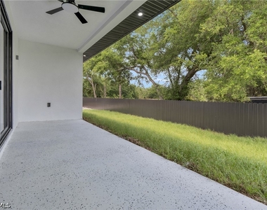 3307 E 17th Street - Photo Thumbnail 17