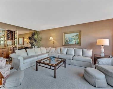 5950 Pelican Bay Boulevard - Photo Thumbnail 5