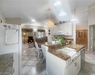 6046 Westbourgh Drive - Photo Thumbnail 20