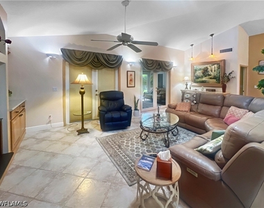 6046 Westbourgh Drive - Photo Thumbnail 10