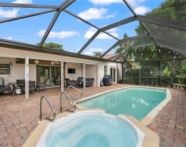 4515 Lakewood Boulevard - Photo Thumbnail 26