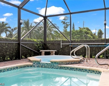 4515 Lakewood Boulevard - Photo Thumbnail 28
