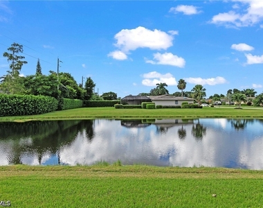 4515 Lakewood Boulevard - Photo Thumbnail 2