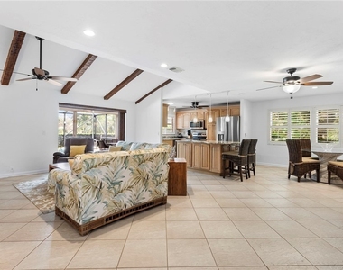4515 Lakewood Boulevard - Photo Thumbnail 13